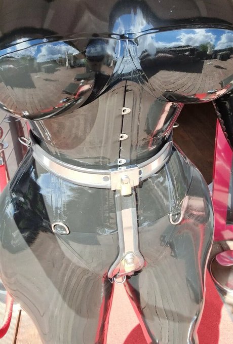 Rubberdollemma