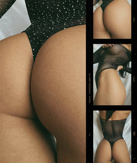 Naakte gelekte OnlyFans-foto van Lillydd