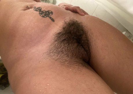 Naakte gelekte OnlyFans-foto van Peachemojimami