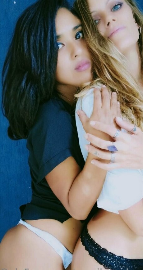 Naakte gelekte OnlyFans-foto van Yamiloveshanti