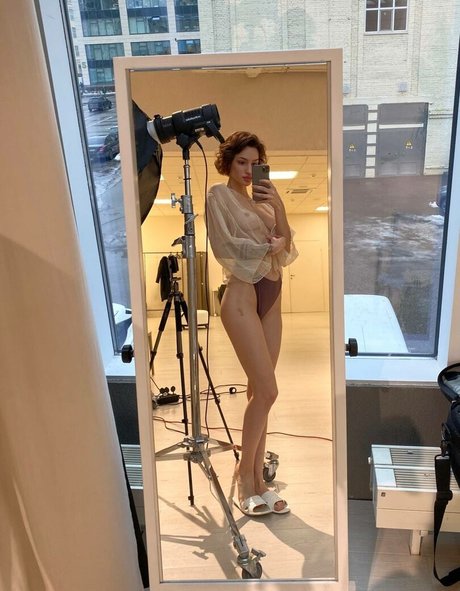 Naakte gelekte OnlyFans-foto van Vialentina