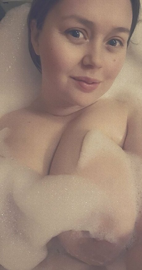 Naakte gelekte OnlyFans-foto van Onlymelone