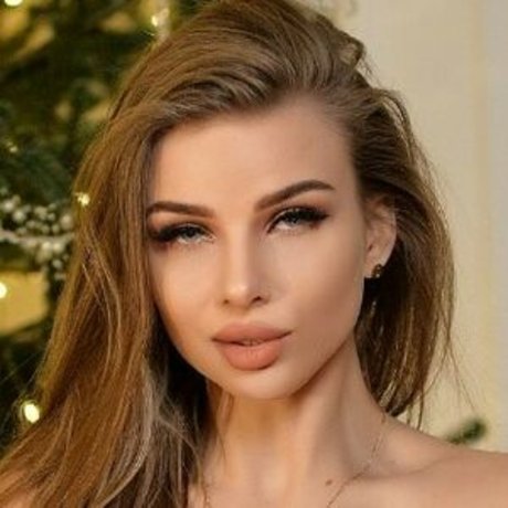 Naakte gelekte OnlyFans-foto van Tetiana