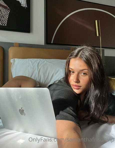 Naakte gelekte OnlyFans-foto van Samanthafrisonvip