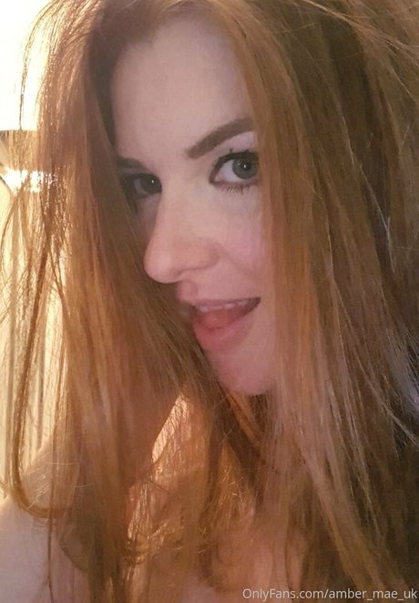 Naakte gelekte OnlyFans-foto van Ambermaeuk
