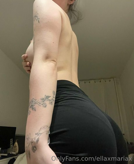 Naakte gelekte OnlyFans-foto van Ella Maria