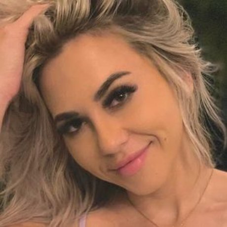 Naakte gelekte OnlyFans-foto van Elitemilk