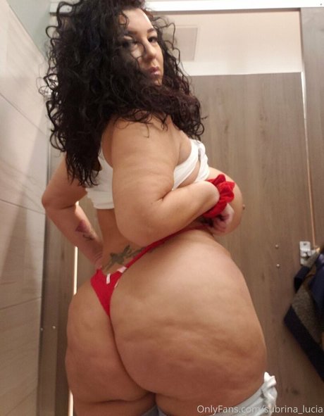 Naakte gelekte OnlyFans-foto van Subrinalucia