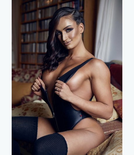 Naakte gelekte OnlyFans-foto van Hayleyvernon