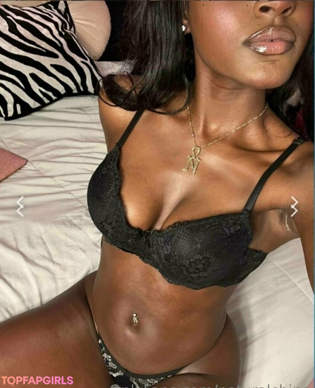 Naakte gelekte OnlyFans-foto van Bubble Booty #1118