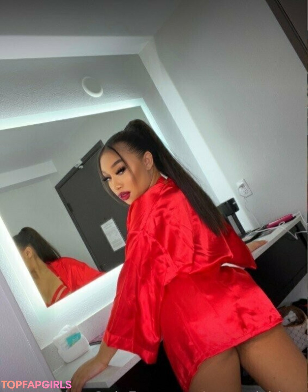 Naakte gelekte OnlyFans-foto van Bubble Booty #1282