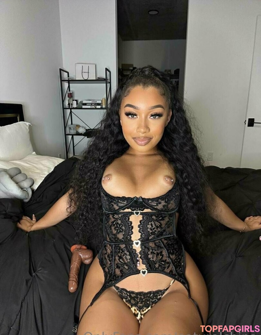 Naakte gelekte OnlyFans-foto van Bubble Booty #1349