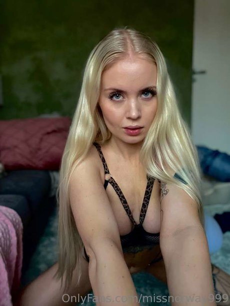 Naakte gelekte OnlyFans-foto van Miss Norway
