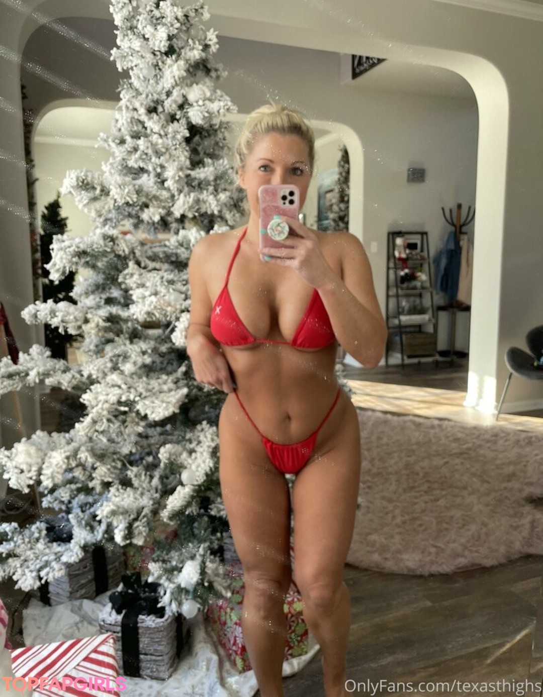 Naakte gelekte OnlyFans-foto van Texasthighs #1275