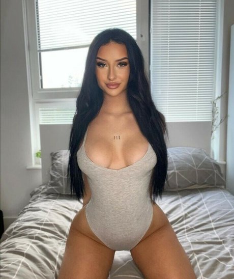 Naakte gelekte OnlyFans-foto van Badgyalcbx