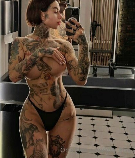 Naakte gelekte OnlyFans-foto van Lollykiss