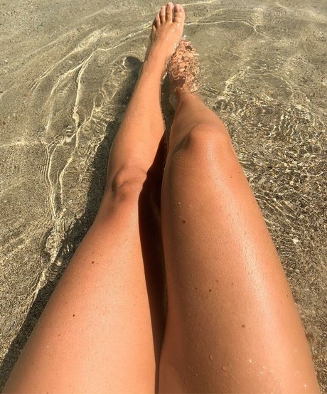 Naakte gelekte OnlyFans-foto van Natasha Thomsen