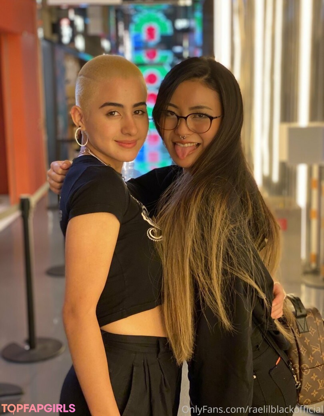 Naakte gelekte OnlyFans-foto van Raelilblack #1806