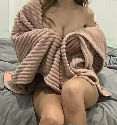 Naakte gelekte OnlyFans-foto van Laylaabby