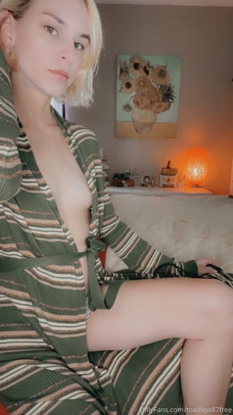 Naakte gelekte OnlyFans-foto van Toadlips87free