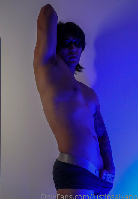 Naakte gelekte OnlyFans-foto van Justinsaiyann