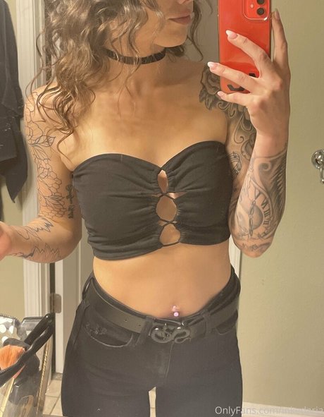 Inkedariesgirl