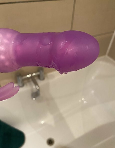 Naakte gelekte OnlyFans-foto van Prinnymay
