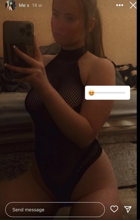 Naakte gelekte OnlyFans-foto van Ebony Maisie