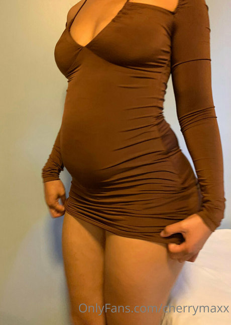 Naakte gelekte OnlyFans-foto van Cherrymaxx