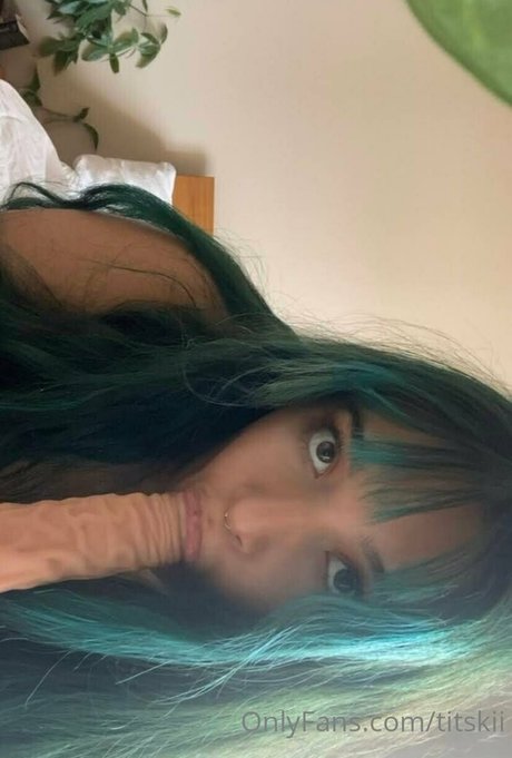 Naakte gelekte OnlyFans-foto van Titskiii