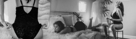 Naakte gelekte OnlyFans-foto van Vanbrooke