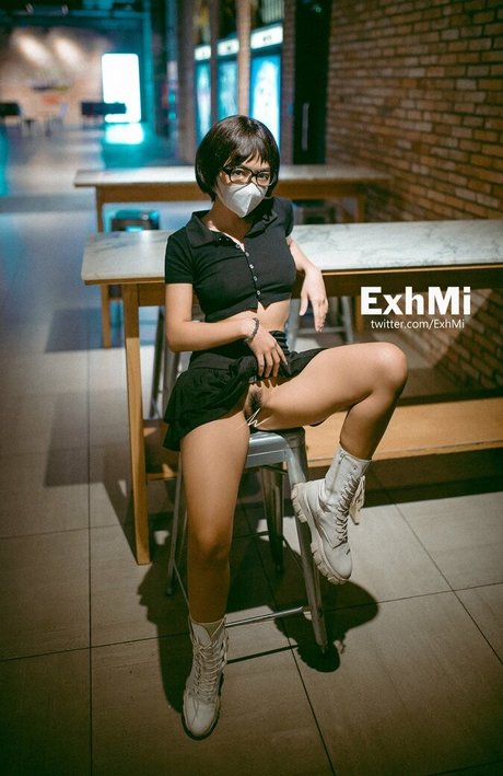 Naakte gelekte OnlyFans-foto van Exhmi