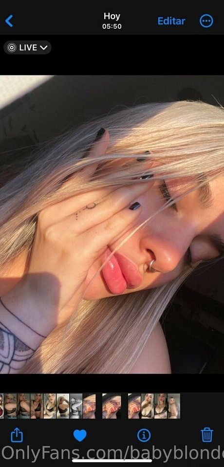 Naakte gelekte OnlyFans-foto van Babyblondevip