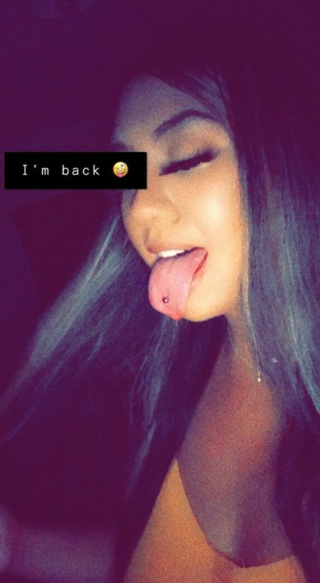 Naakte gelekte OnlyFans-foto van Vixxenn7