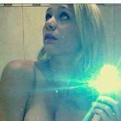 Naakte gelekte OnlyFans-foto van Sweetsiri55