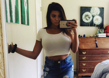 Naakte gelekte OnlyFans-foto van Kaylee Burnett