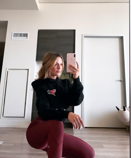 Naakte gelekte OnlyFans-foto van Chhlss