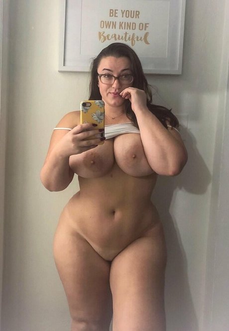 Naakte gelekte OnlyFans-foto van Tiffany Capotelli