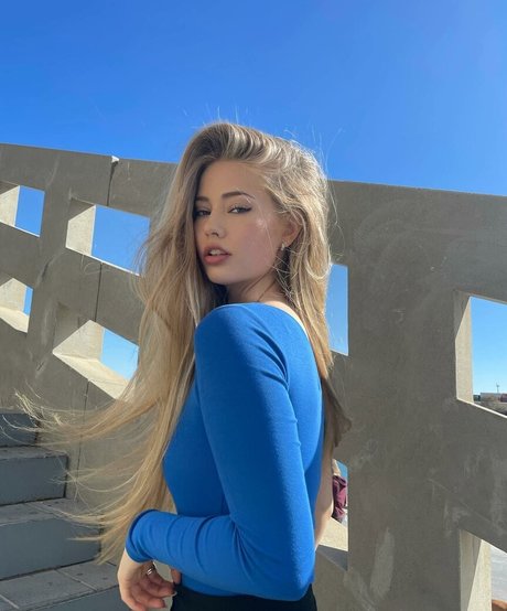 Naakte gelekte OnlyFans-foto van Tatiana Kaer