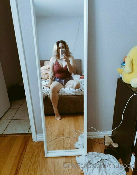 Naakte gelekte OnlyFans-foto van Thugood
