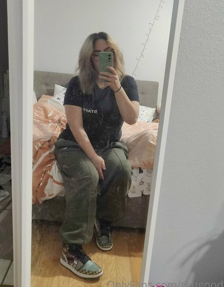 Naakte gelekte OnlyFans-foto van Thugood
