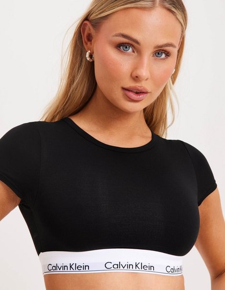 Naakte gelekte OnlyFans-foto van Amanda Strand