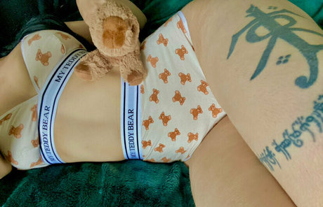 Naakte gelekte OnlyFans-foto van Goddesseph