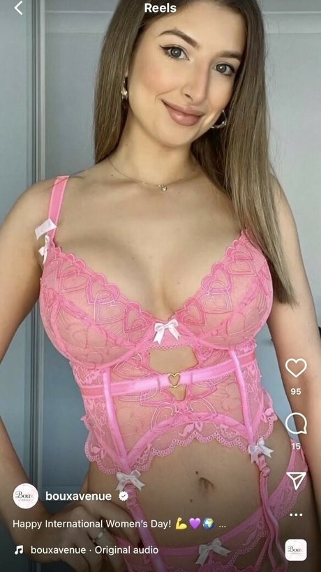 Naakte gelekte OnlyFans-foto van Bigb00biebible