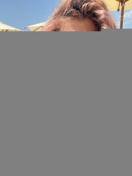 Naakte gelekte OnlyFans-foto van Shonariverfree