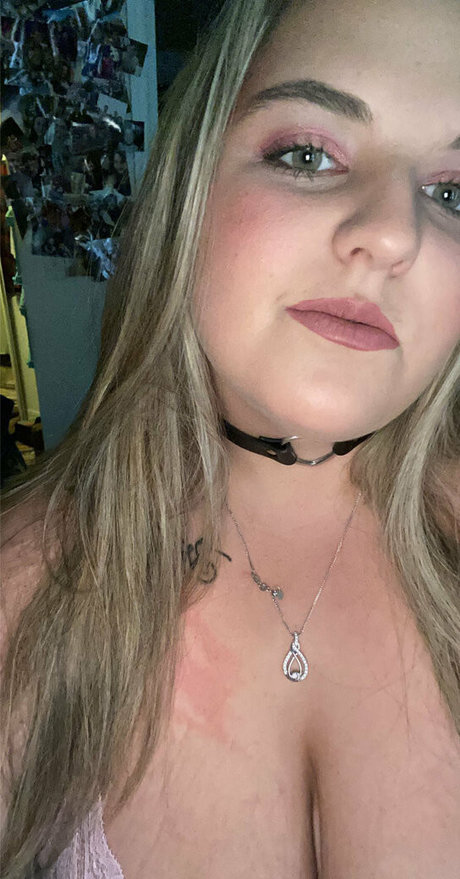 Naakte gelekte OnlyFans-foto van Bbygirlblairr