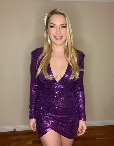 Naakte gelekte OnlyFans-foto van Emma Vardy