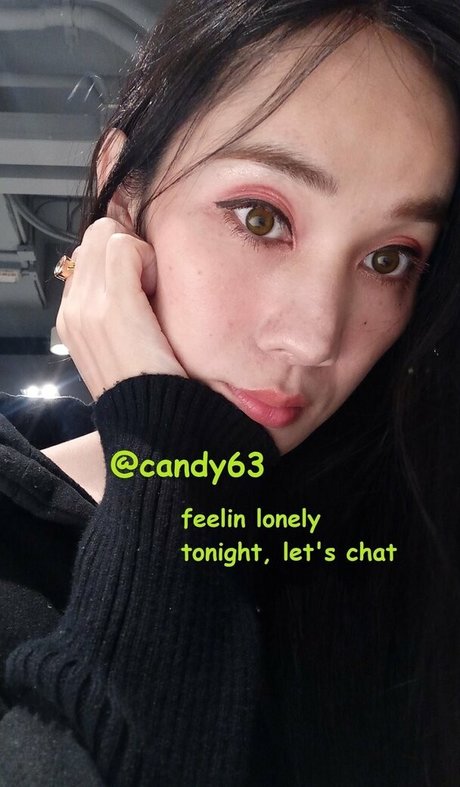 Naakte gelekte OnlyFans-foto van Candy63