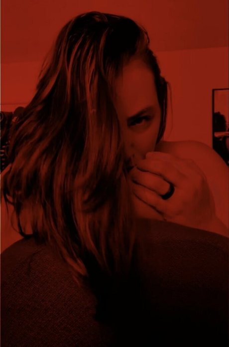 Naakte gelekte OnlyFans-foto van Cutencountry88