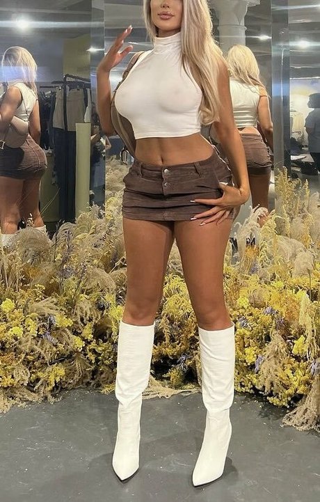 Naakte gelekte OnlyFans-foto van Eve Gale